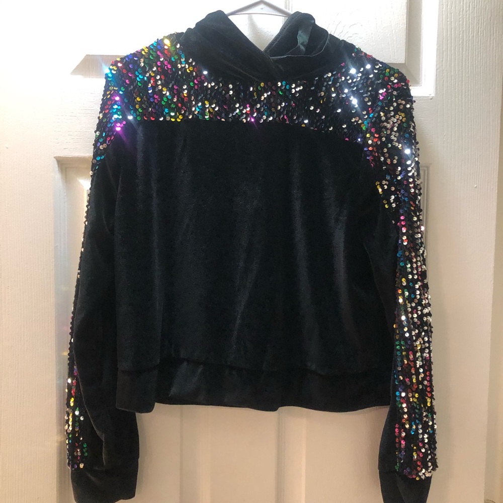 Black sweatsuit